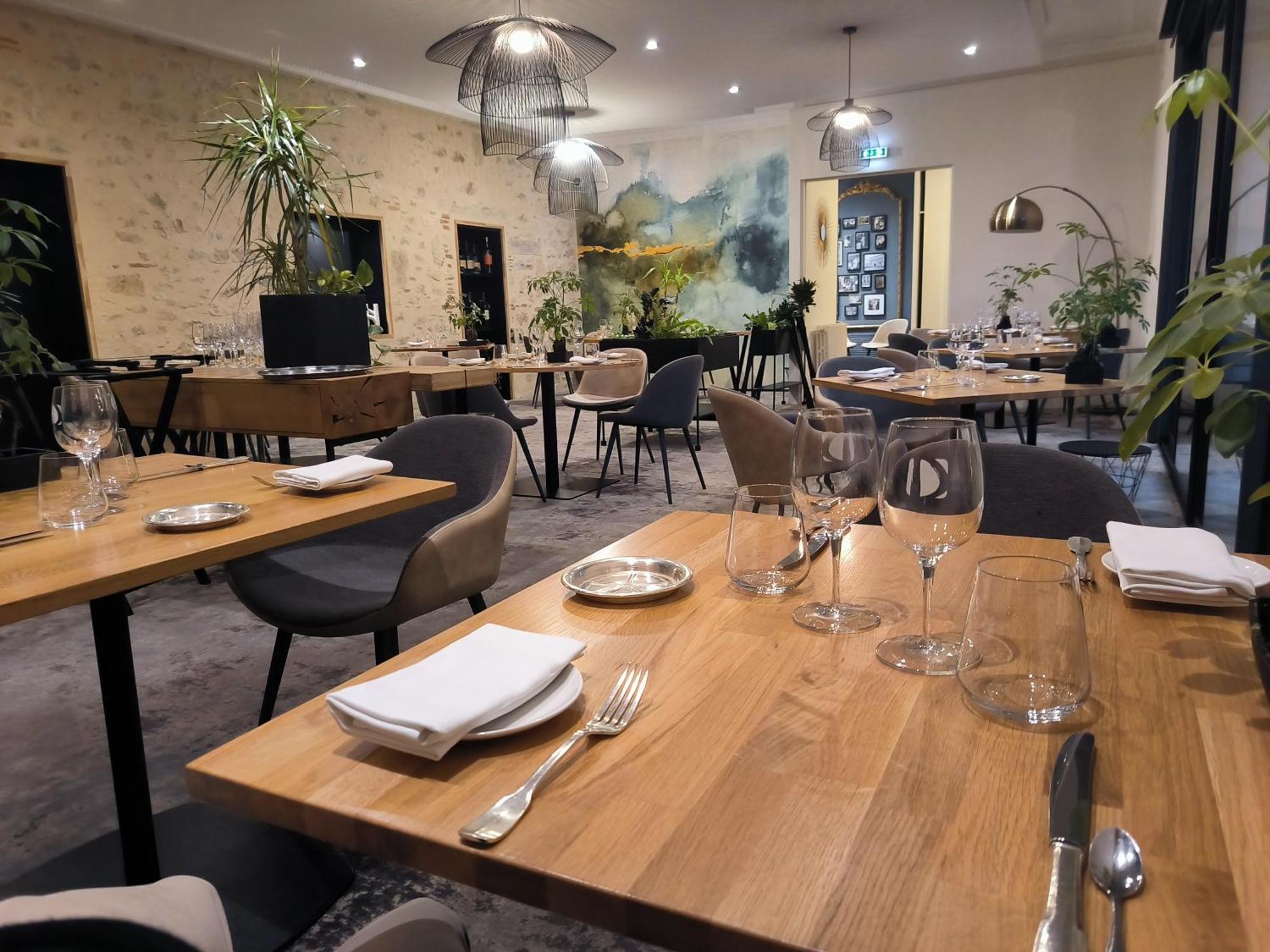 Logis Hotel - Restaurant Maison Claude Darroze Langon  Ngoại thất bức ảnh