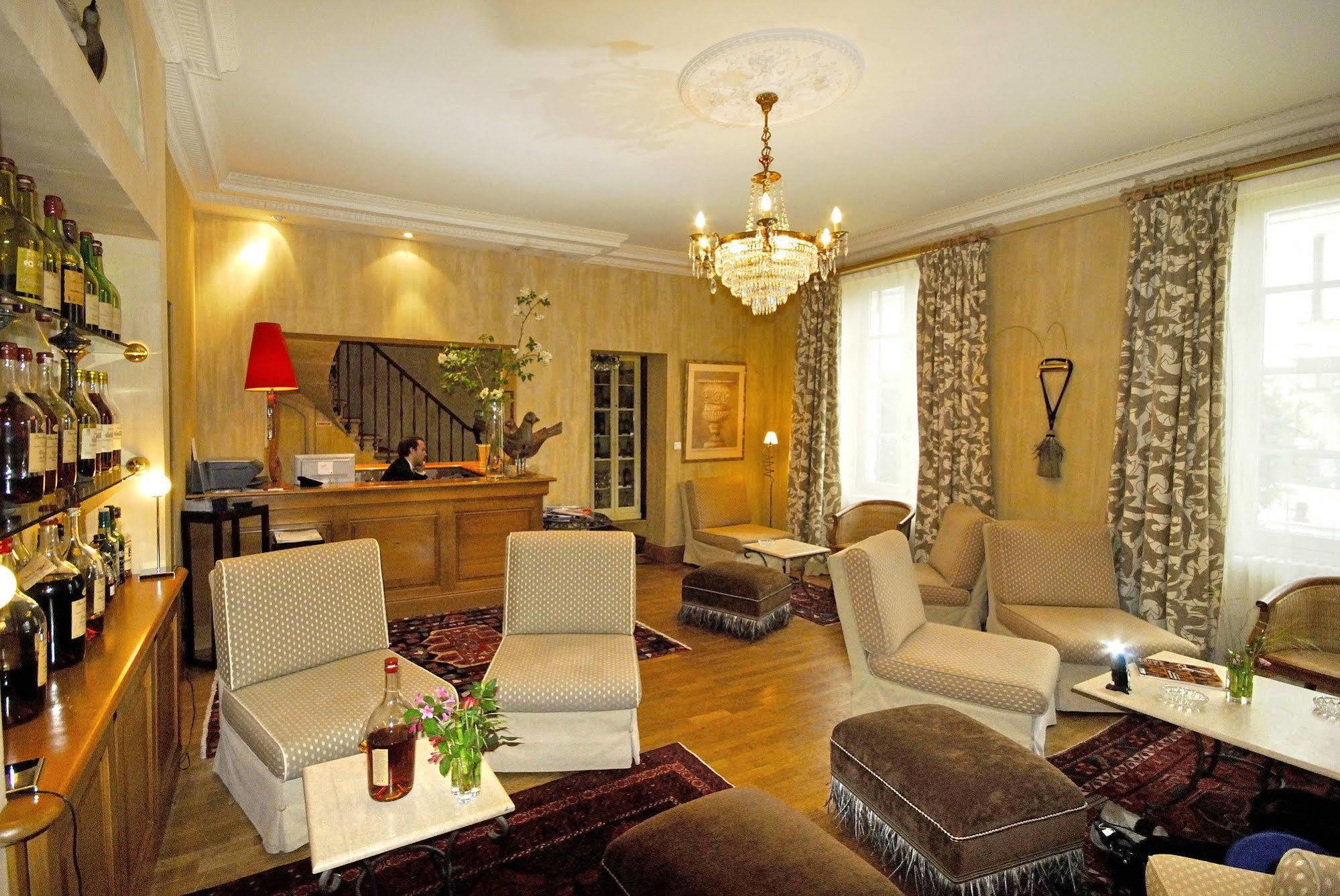 Logis Hotel - Restaurant Maison Claude Darroze Langon  Ngoại thất bức ảnh