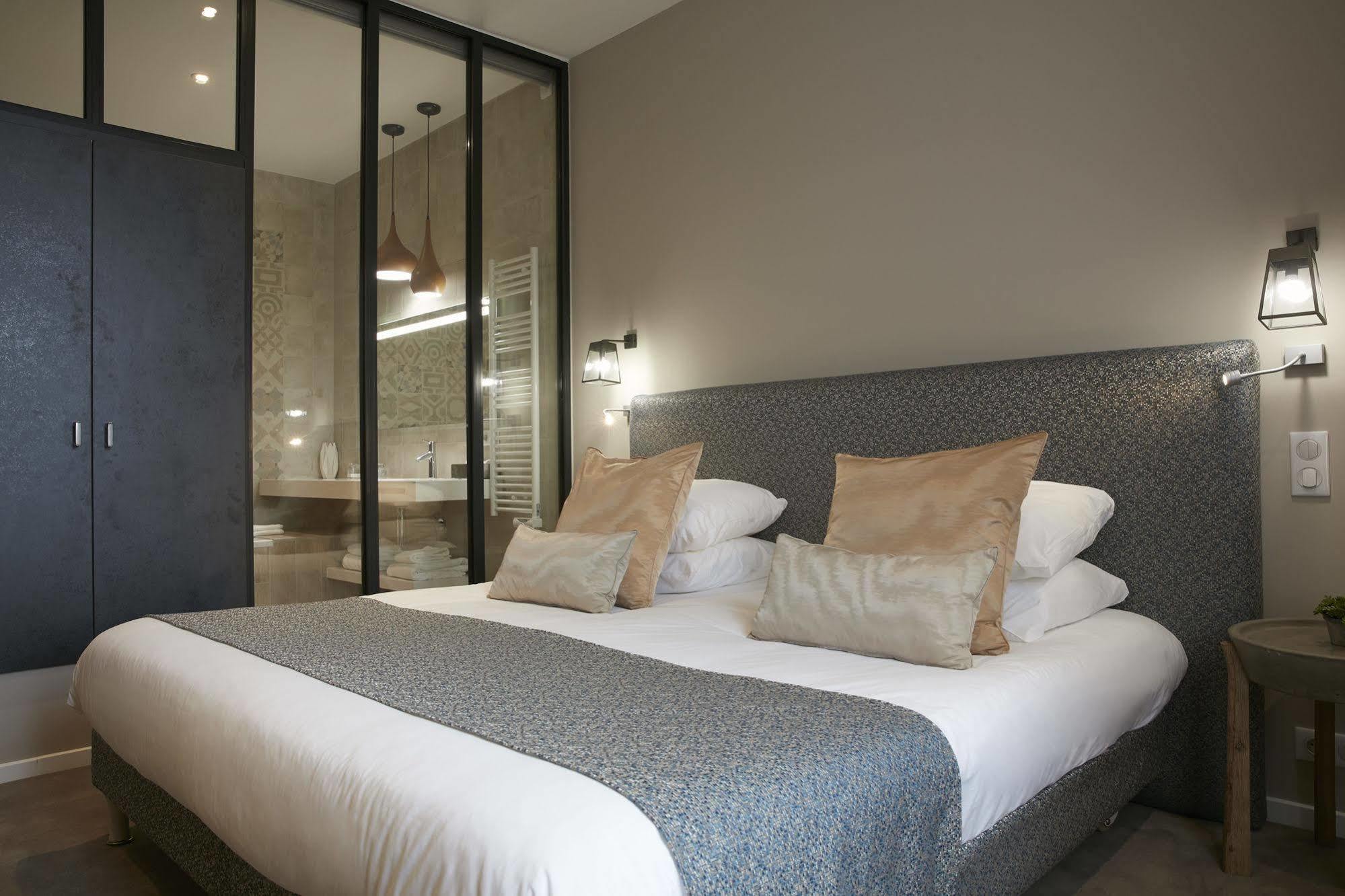 Logis Hotel - Restaurant Maison Claude Darroze Langon  Ngoại thất bức ảnh
